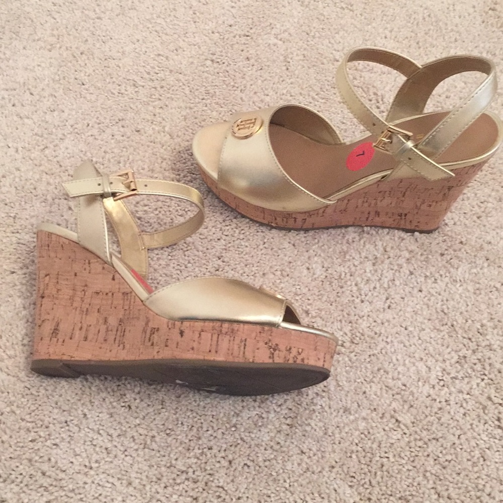 Tommy Hilfiger size 7 wedges